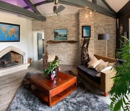 Bed & Breakfast Maison La Fleur De Sel 2*